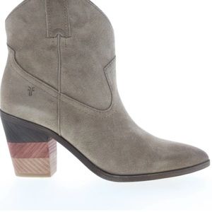 Frye Chevron Short Boots Sz 8.5 Ladies